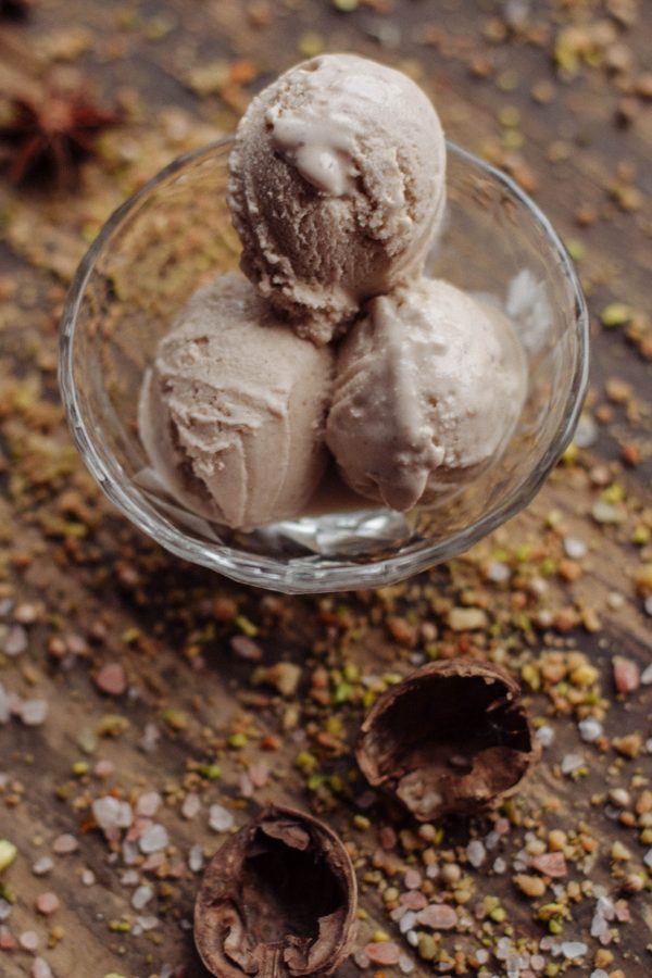 Caramel cu nuci și alune de pădure - înghețată artizanală Finess Ice Cream
